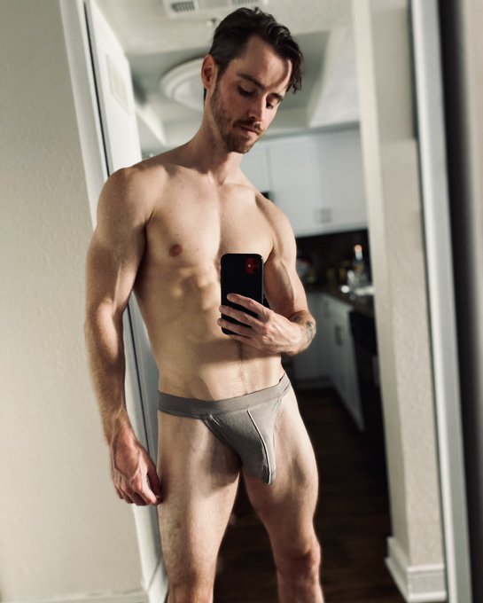 Lazy Sunday fit 😋 https://t.co/Vld9AO1Heh