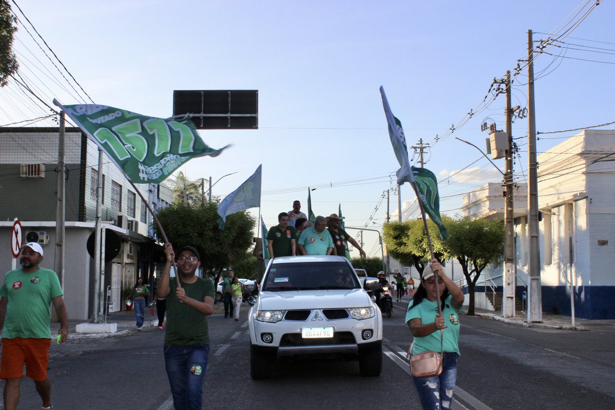 garibaldifilho's tweet photo. Fizemos uma grande carreata ao lado da governadora @fatimabezerra, do vice-governador @walteralvesrn, do senador @carlosenador123 e do nosso grande amigo Artur Maynard.🤜🤛
1️⃣5️⃣1️⃣1️⃣✅
#RespeitaASuaHistoria #GariFederal #GaribaldiFilho #RioGrandeDoNorte #ToComGari #GariTaON https://t.co/ReQg3z6RzY