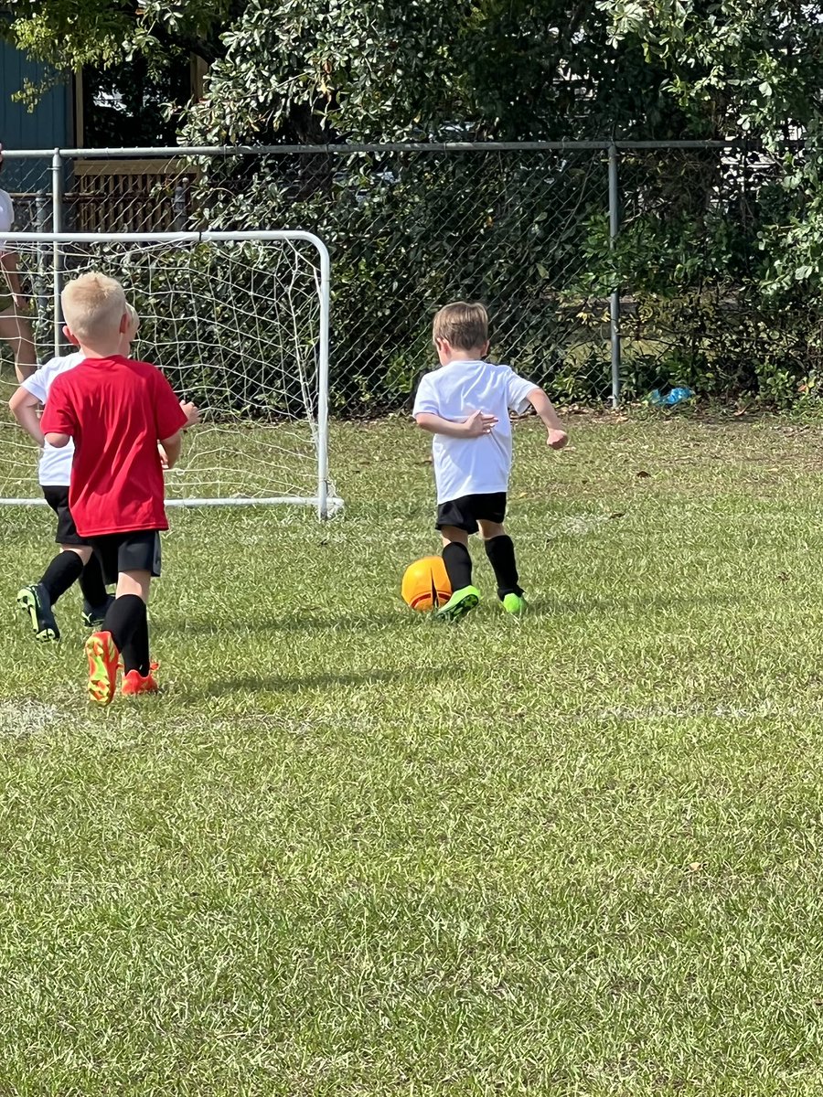 chasebell09's tweet photo. Enjoyed watching Chance play in his first soccer game today with @kinsssbreee https://t.co/eImiQipV6k