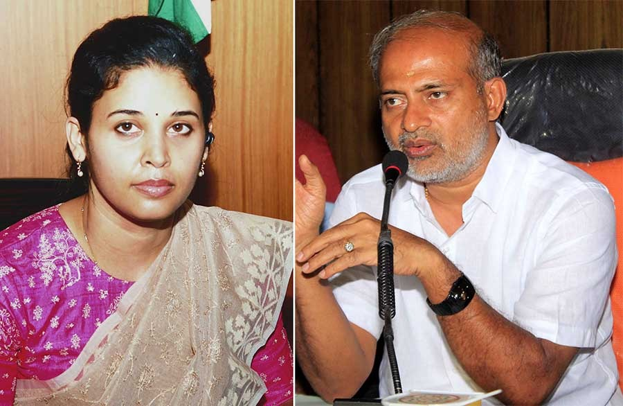 varthabharati's tweet image. ರೋಹಿಣಿ ಸಿಂಧೂರಿ ವಿರುದ್ಧ ಮಾನನಷ್ಟ ಮೊಕದ್ದಮೆ ಹೂಡಿದ ಶಾಸಕ ಸಾ.ರಾ. ಮಹೇಶ್ 
#RohiniSindhuri #SaRaMahesh 
Read More here varthabharati.in/article/karnat…