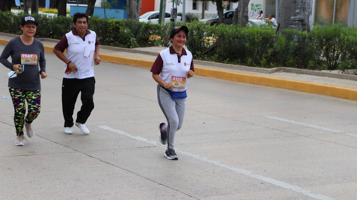 IndeporteChis's tweet photo. Altetas, entrenadores y personal del #IndeporteChiapas, junto a la directora general @tan_robles, tomaron parte en la #2ª #Gran #Carrera #Tuchtlan 2022, cumpliendo con los 5 y 10 kilómetros de la competencia. https://t.co/yxLxGIyAmk