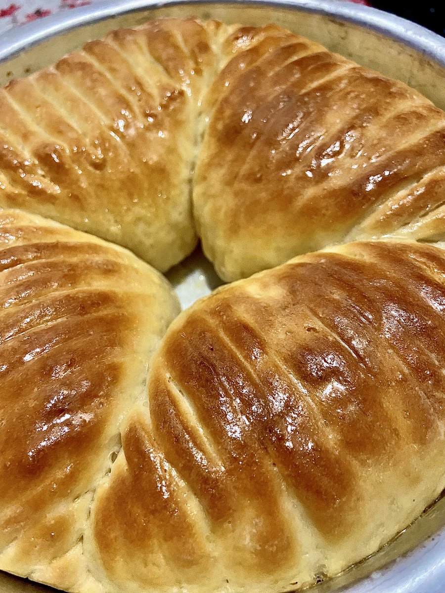 Dimaaagkashot's tweet image. #sundaybakes #woolbread