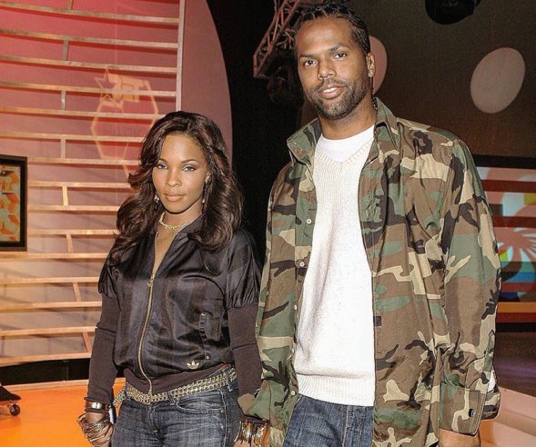 mefeater's tweet image. 22 years ago today ‘106 &amp;amp; Park’ aired on BET with @missfree and @AJCalloway as hosts 💕