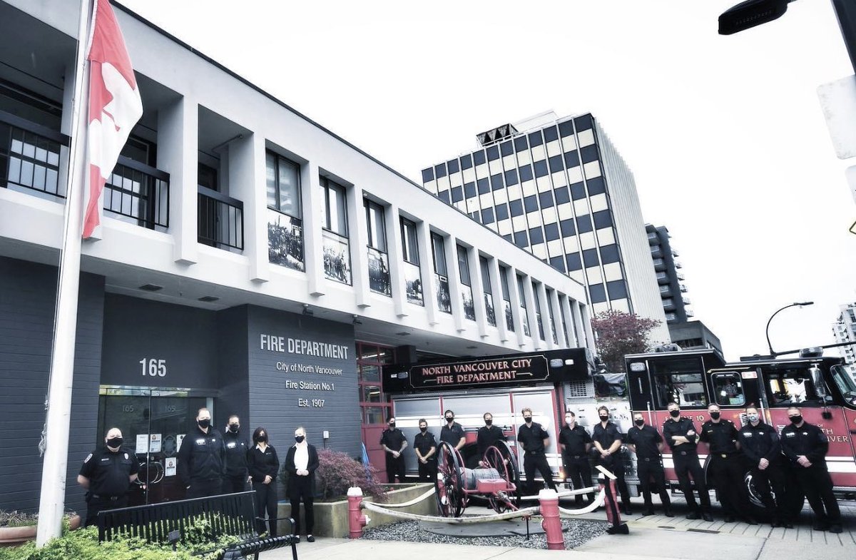 Firefighters, day in and out, risk their lives protecting our communities and saving people. Today we remember and honour all the firefighters who paid the ultimate sacrifice in the line of duty. 🥀 Forever grateful.
#nationalfirefightersmemorialday <a href="/NVCFD/">North Vancouver City Fire Dept</a> <a href="/nvcfffoundation/">NVC Firefighters' Charitable Foundation</a>