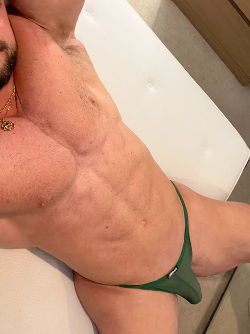 80K followers on Twitter! Thanks everyone 😁🥰 To celebrate 50% OFF on my Onlyfans the next two days 😈