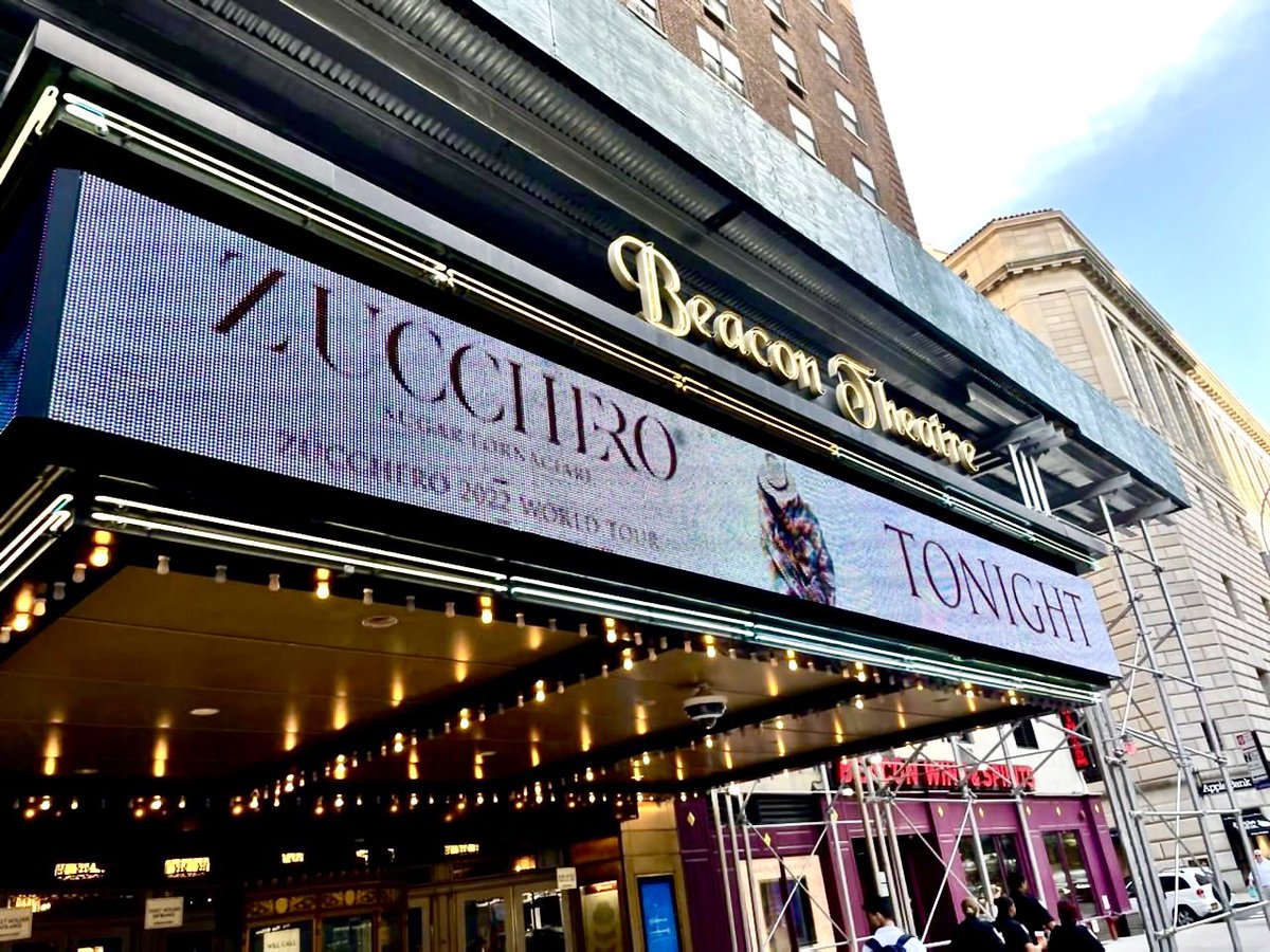 ZuccheroSugar's tweet photo. Grazie New York per il sold out di ieri sera nel mitico Beacon Theatre. Ci vediamo questa sera a Mashantucket!

Thanks New York for last night's sold out show at the legendary Beacon Theatre. See you tonight in Mashantucket!

#ZuccheroWorldWildTour #ZuccheroLive https://t.co/XkdYG5HMiR