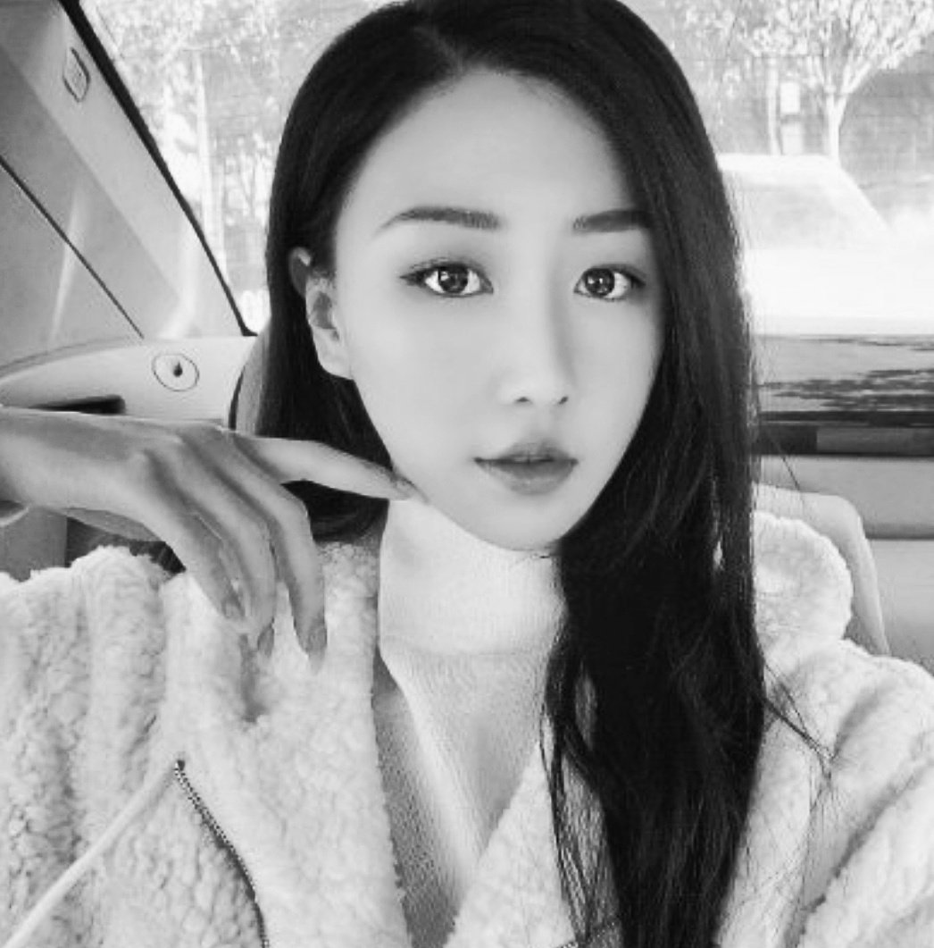 obsidian_rex's tweet photo. Don't tell me China isn't into cloning. I'm followed by like 60 versions of the same girl lol. https://t.co/9BfBiNVp7i