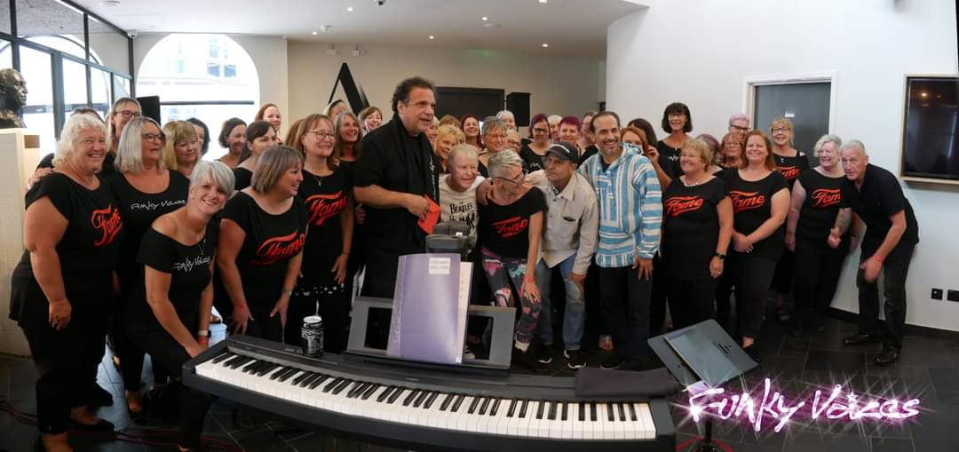RealFunkyvoices's tweet photo. So this happened today! What an amazing time we had singing live with the original cast of #Fame. Thank you! @FameUKReunion https://t.co/4sSPW9noJm