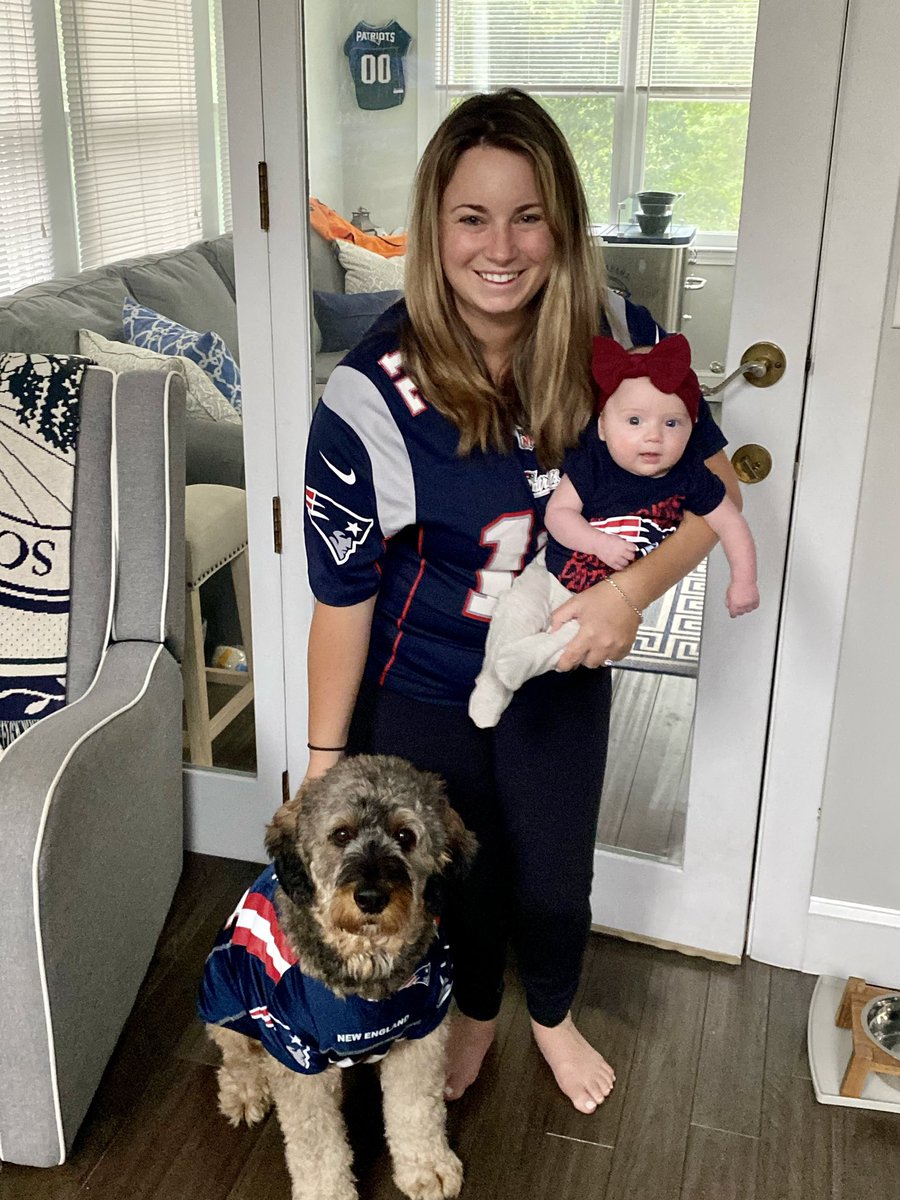 LydSmith's tweet photo. Let’s go @Patriots! @NFL @nflnetwork @PatsNationTM https://t.co/d3b9B539WW