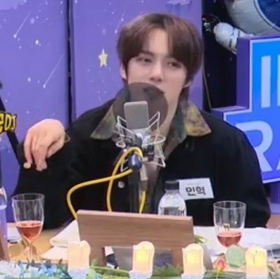 sambakjaa's tweet photo. minhyuk's betrayed reactions every time ㅋㅋㅋ

finding out that                finding out that
jooheon shows                 jooheon ripped
his dimples in                   his shirt during
idol radio a lot                  his solo stage https://t.co/iVqfQWGUhf