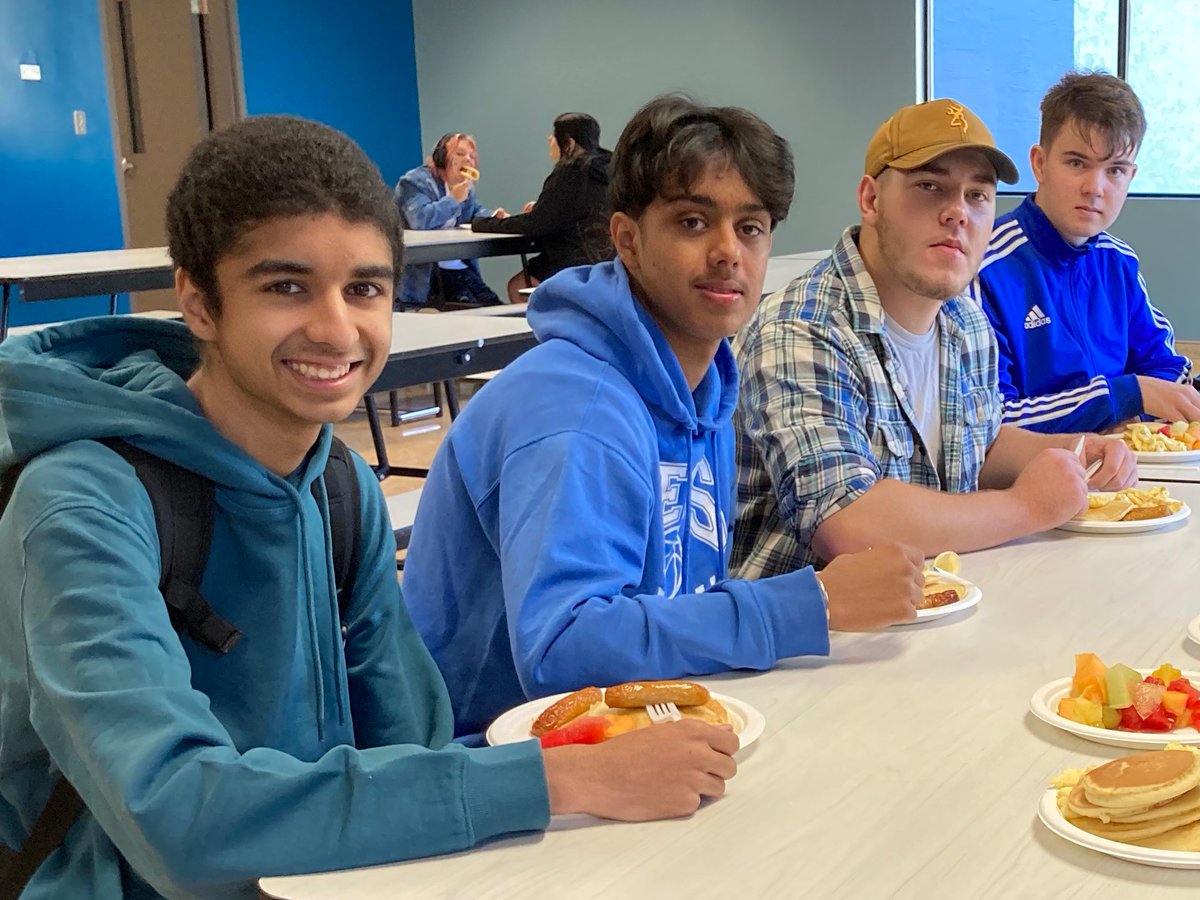 We always start a new year with a celebration for our Grads. Grade 12 is an intense and exciting time in a student's life. Welcome to the Grad Class of 2023. We are here for you! #Grad2023 #SESSProud #SD53 #pancakebreakfast @SSimilkameen