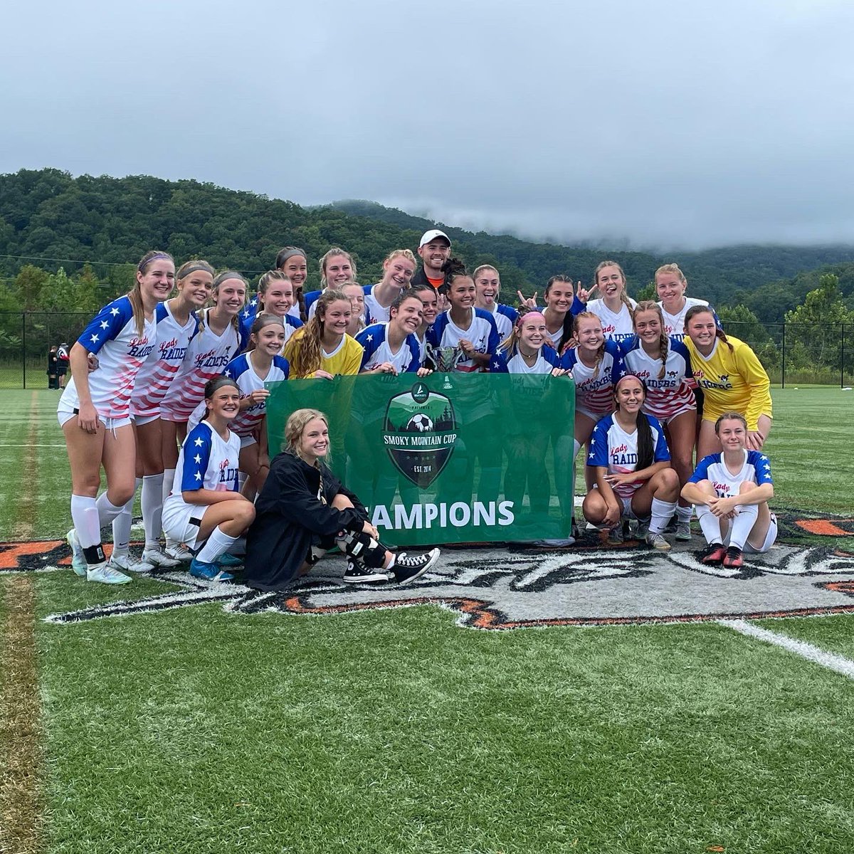 RyleWSOC's tweet photo. 2022 smoky mountain cup champs!! #back2back https://t.co/XbzRKHKcif