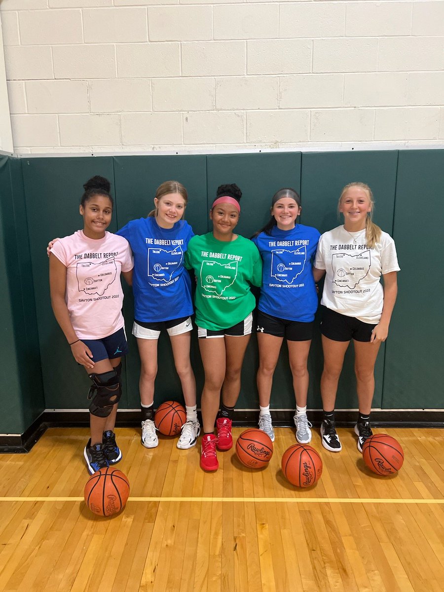 937Girls's tweet photo. 937 Hoop Dreams representing at #DaytonShootout. Thanks @JDabbs86 for hosting great event and great job girls @jodineyoung  @cassidy_faust  @LeberAddison34 @jennball73 https://t.co/6nVzrHHqUh