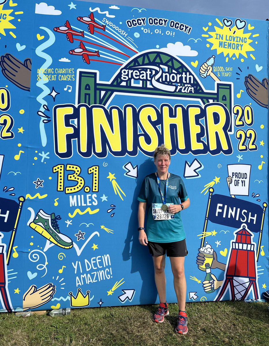 HelenKM22's tweet image. Fab day at the #GreatNorthRun with @SAK7 Now for the long drive home….getting out of the 🚘 could be fun! Well done to all running particularly those raising money for so many great causes, including @nationaltrust