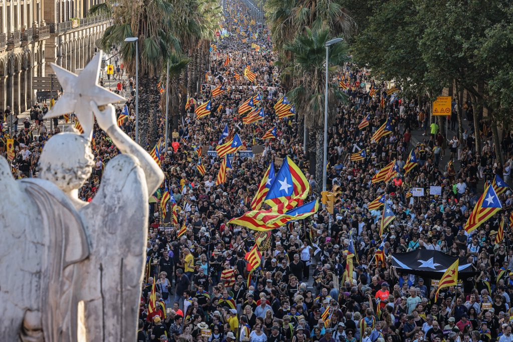 Encara hi haurà qui digui que no hi havia gent. #Diada2022 

(Fotos per a l’<a href="/agenciaacn/">ACN - Agència Catalana de Notícies</a>)