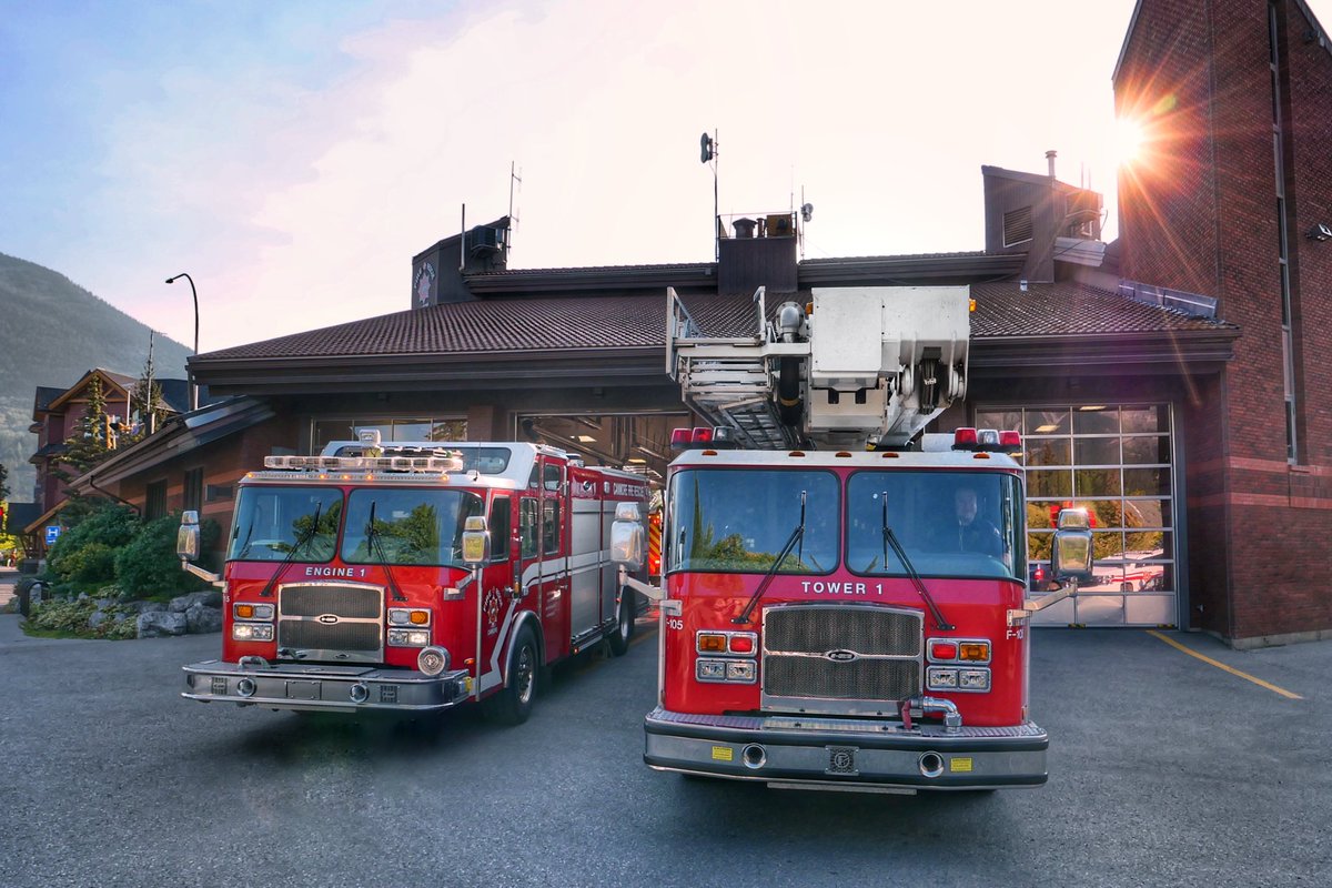 “LADIES IN RED”
Two of our main fire attack engines having some TLC during morning “truck checks”.
#TenderLovingCare