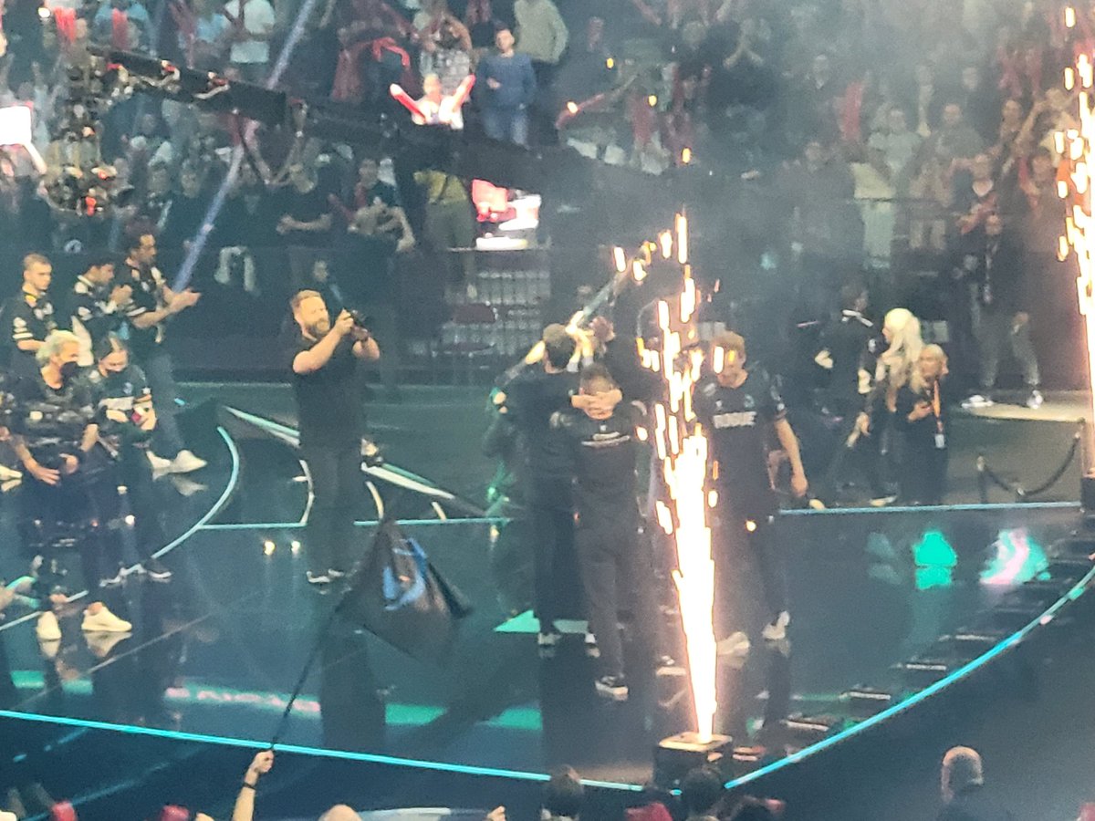 GunkusM's tweet image. They did it, Odo finaly did it, 3-0 in such clean games, so deserved