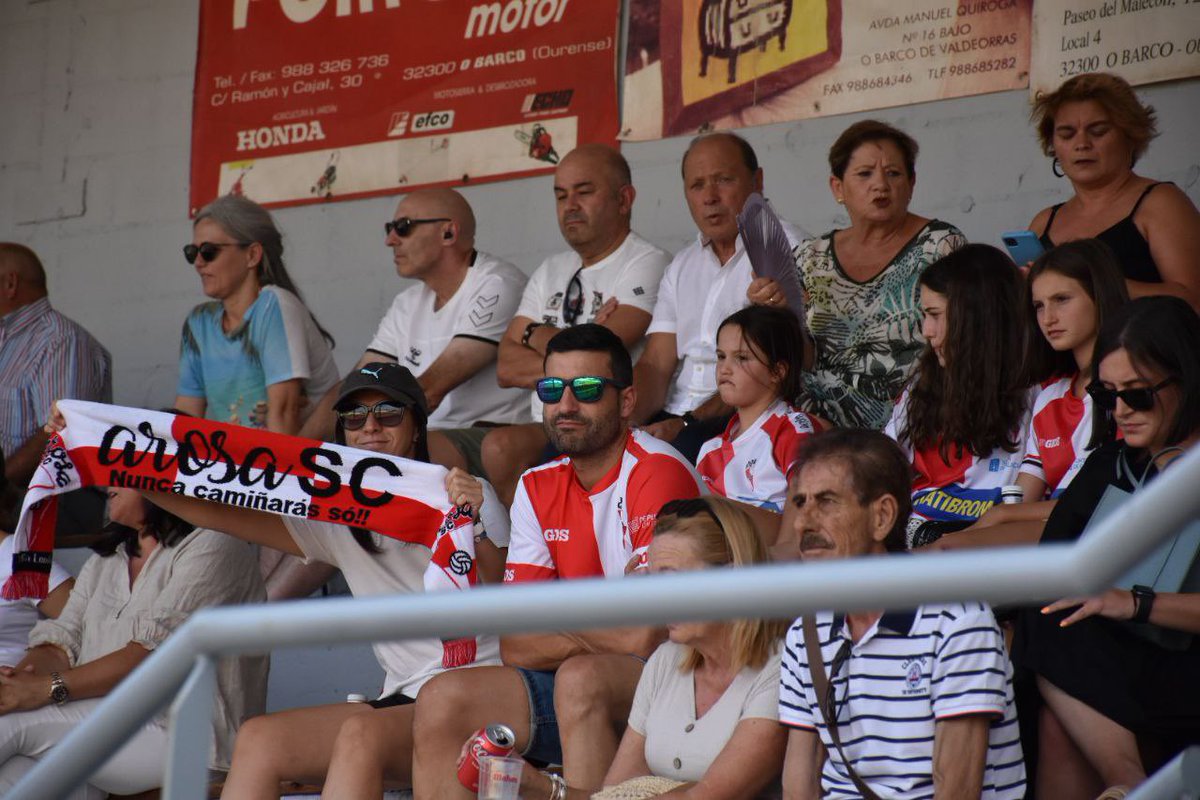 FINAL 🏁 Comezamos da mellor maneira posible! Boas sensacións, vitoria e os primeiros 3 puntos! 

CD Barco 0 - 1 #ArosaSC 

#ForzaArosa #TerceraRFEF