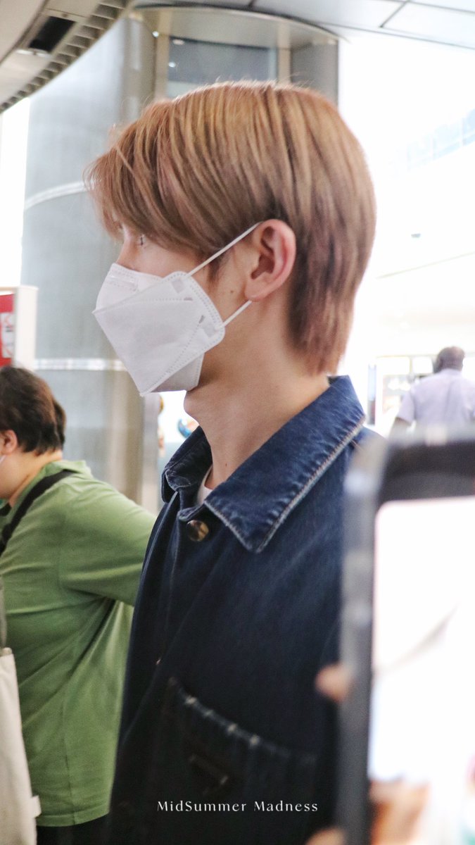 MidSummer1700's tweet photo. 220911 JFK arrival

#쇼헤이 #SHOHEI #正平 #ショウヘイ  #SMROOKIES #SR22B https://t.co/Bz1p54kwXJ