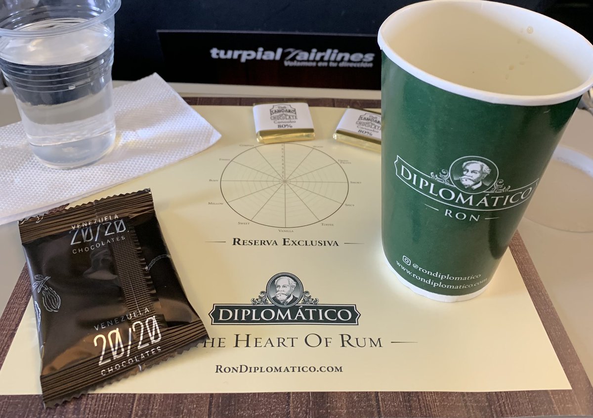 PepeSabatino's tweet photo. Memorabilia Porteña: Turpial Airlines, Ron Diplomático, chocolate Valle Canoabo y chocolate 20/20 unen esfuerzo hoy para celebrar una cata en pleno vuelo en la ruta Valencia/Panamá -la primera cata aeronáutica de ron y chocolate del mundo, nos dijeron- con motivo… cont. https://t.co/hOeeB4rg1k