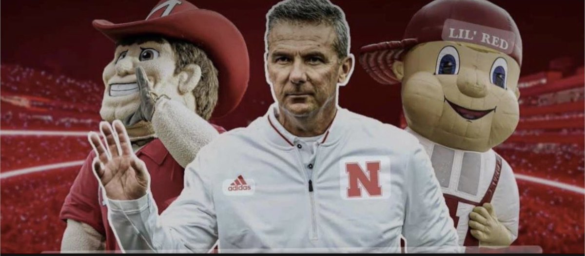 HuskGuys's tweet photo. We have officially entered Urban Meyer Watch #FlightTrackerSZN https://t.co/DCYeTRh6bj