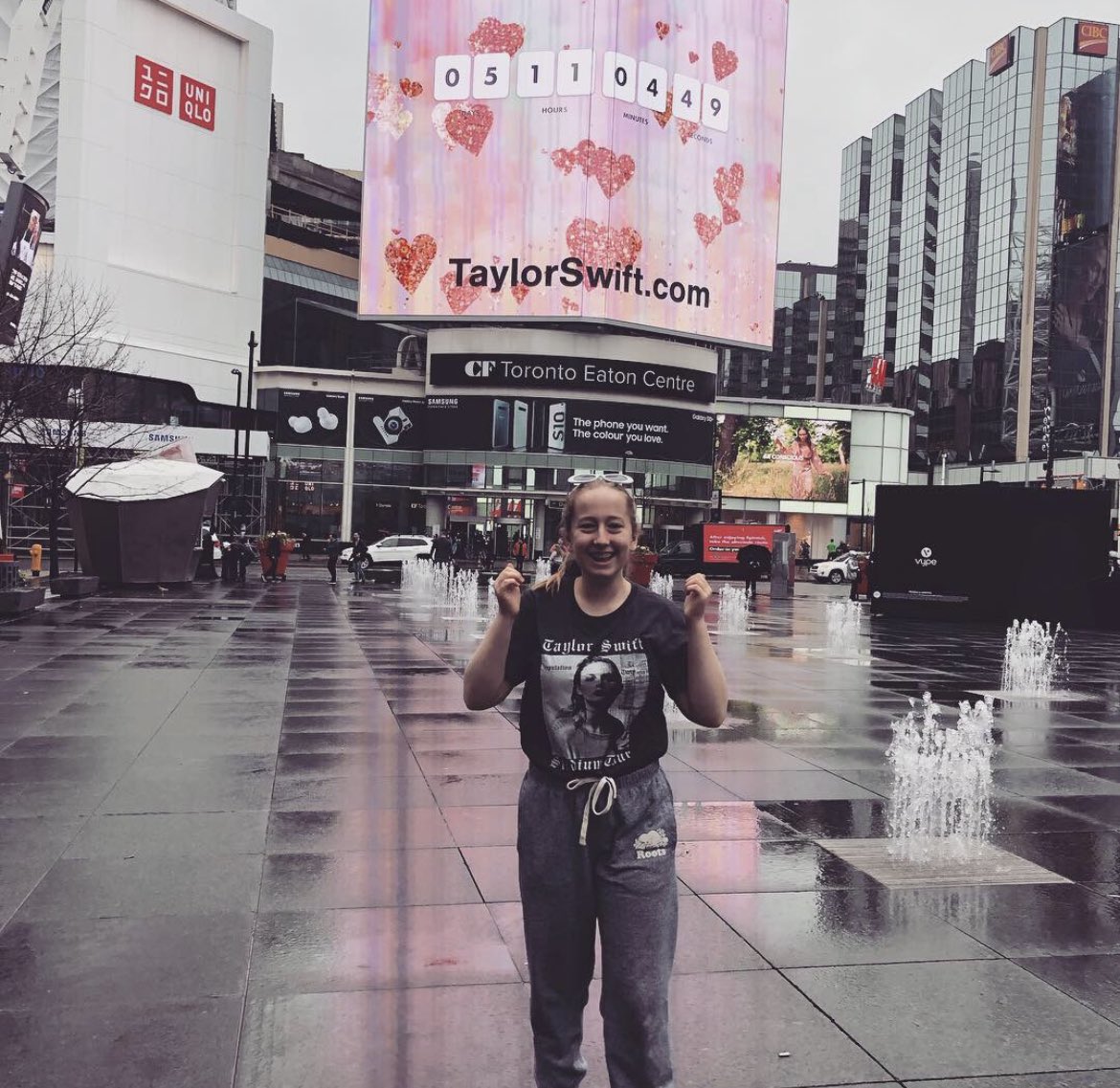 rubydubesss's tweet photo. I’ve been a swiftie since so so long, and Taylor has gotten me through so much throughout my life. her music is always something I can lean on for support. She is truly my hero and I’m so so grateful for her music! #StoriesForSwift @taylorswift13 https://t.co/CoVeHAboMs
