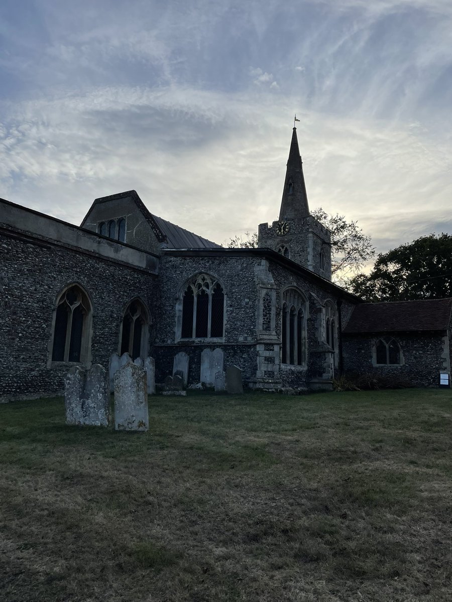 johanntasker's tweet photo. Bells muffled and book of condolence open at #Polstead, #Suffolk https://t.co/yOzRyNET4Y
