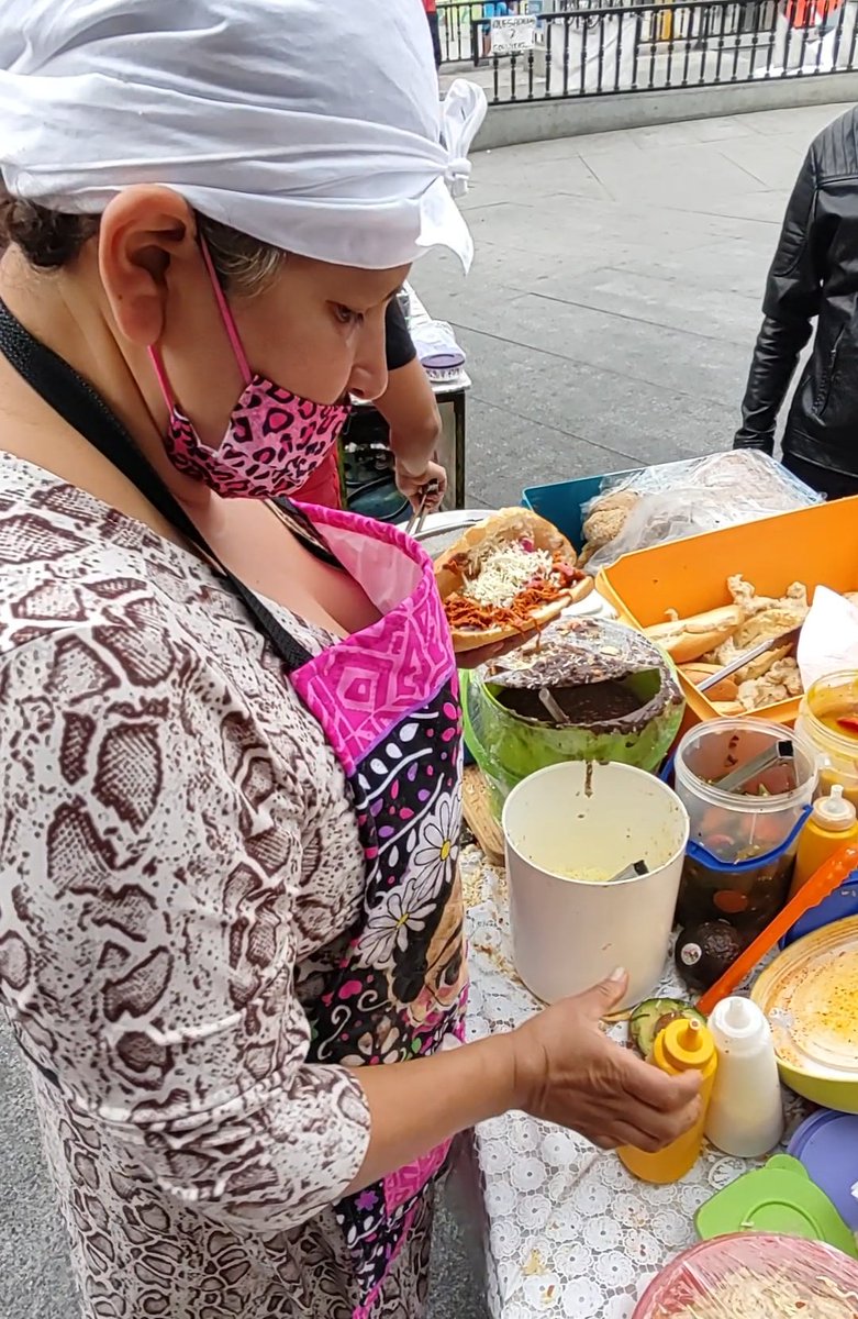 GEORGECICLYNG's tweet image. Tocó colectar pedido con la nutrióloga🤩🤩🙌🙌🙌🙌🙌Catita,junto a la estela de luz‼️‼️
#tortasdechilaquiles  #cata #lasmerasmeras #katakil