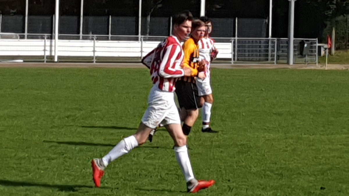 JPvanAlten's tweet photo. Vandaag bij @svdenhoorn JO23-3 in de beker tegen @hvv JO23-1. Veel doelpunten tegen, dus maar gewoon rustig blijven en doorwerken naar beter voetbal. https://t.co/3EmJ5YbDfK