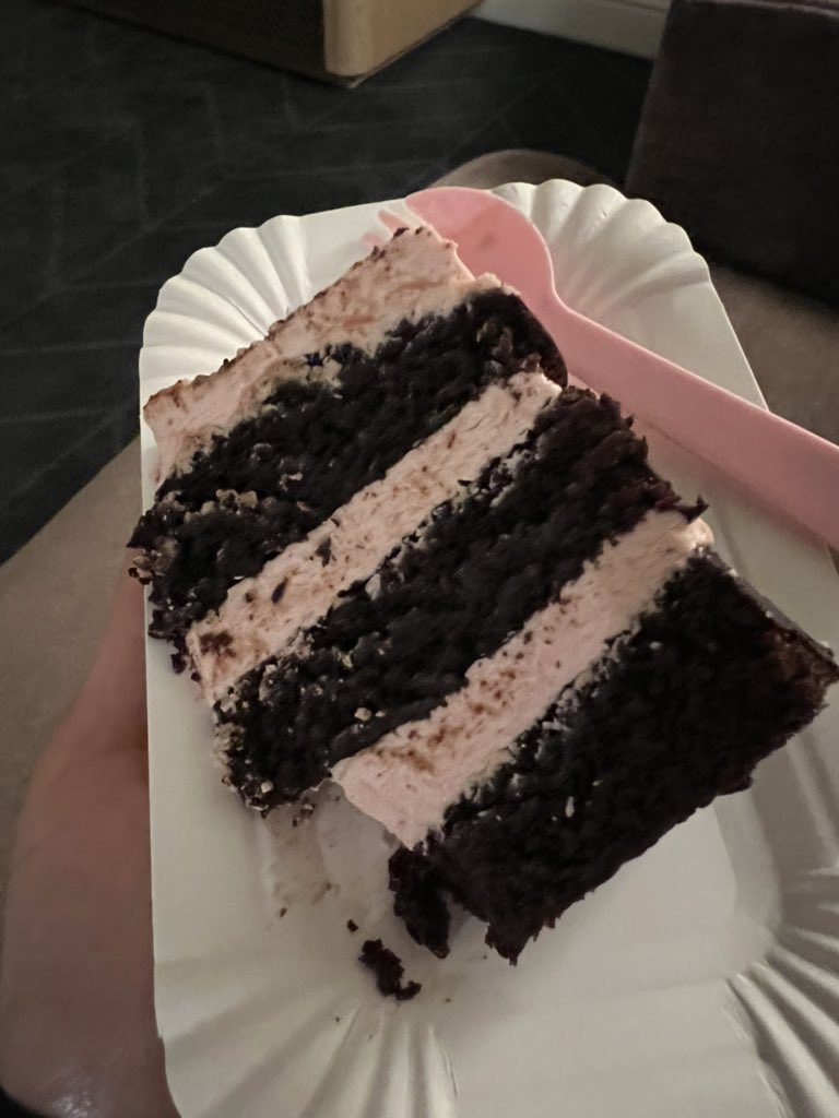 RainbowsYT's tweet photo. Thank you for all your bday wishes KF. We also won an innovation award?! 🥹 Everything we do is always for you. I remember going through so many submissions for KREW reacts and crying because of everything you do for us. Anyways, love you. Here’s some strawberry chocolate cake ❤️ https://t.co/FLqQIWPXhS