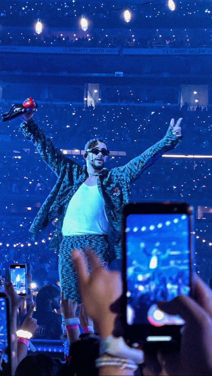 kevinxram's tweet photo. World’s Hottest Tour 🔥 @sanbenito 
Dallas, TX
9.9.22 https://t.co/nH44p6k6g3