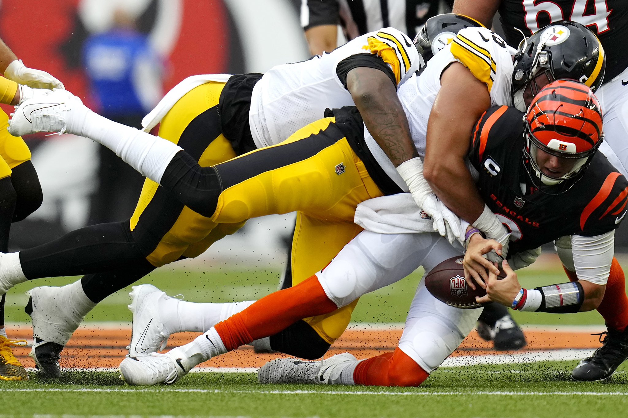 PFF PIT Steelers on X: 'Steelers defense in the first half vs the Bengals:  
