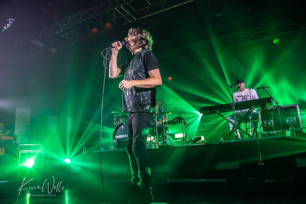 BigwhopperKevin's tweet photo. Embrace @O2AcademySheff @embrace @dannymcnamara @academyevents @AMGPressOffice #livemusic #livemusicphotography #sheffield #o2academysheff https://t.co/J9IoWKZtaq