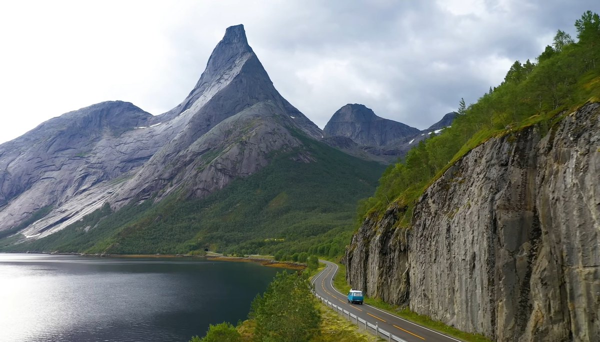 Ocean road view.

#ocean #Switzerland #cute #Mumbai #best #nature撮影会 #roadtrip