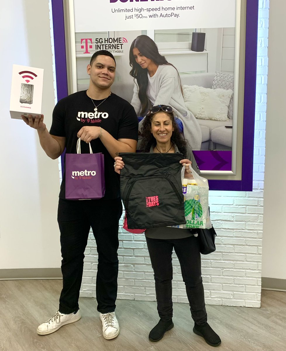 Shark Tank Setting The Standard On Delivering Exceptional Customer Experience🦈🔥🤟

I’d say we got a pretty photogenic team 📸 What Say You Twitter Fam?

<a href="/felomedina/">Felix A Medina Rios</a> <a href="/MagentaJazzz/">Jasmine Joseph</a> <a href="/BrandonVeras22/">Brandon Veras</a> <a href="/DylanQuez22/">Dylan Quezada</a> 

#SharkNation #WeWontStop #OneTeamTogether #Goated