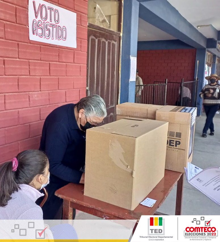 TEDCochabamba's tweet photo. Voto asistido en los recintos electorales de: la Unidad Educativa Néstor Adriazola, Liceo Adela Zamudio, Liceo Elena Arze de Arze, elecciones COMTECO R.L. 2022
#TEDCochabamba
#eleccionesCOMTECO2022 https://t.co/WtYcTSUpUP