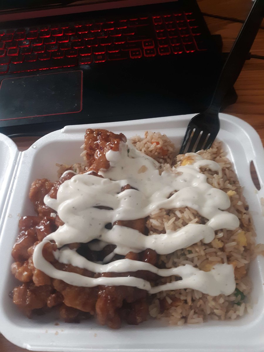 mfnoahttv's tweet photo. Ranch on Chinese food is AMAZING, change my mind! https://t.co/d1W8eCGd1E