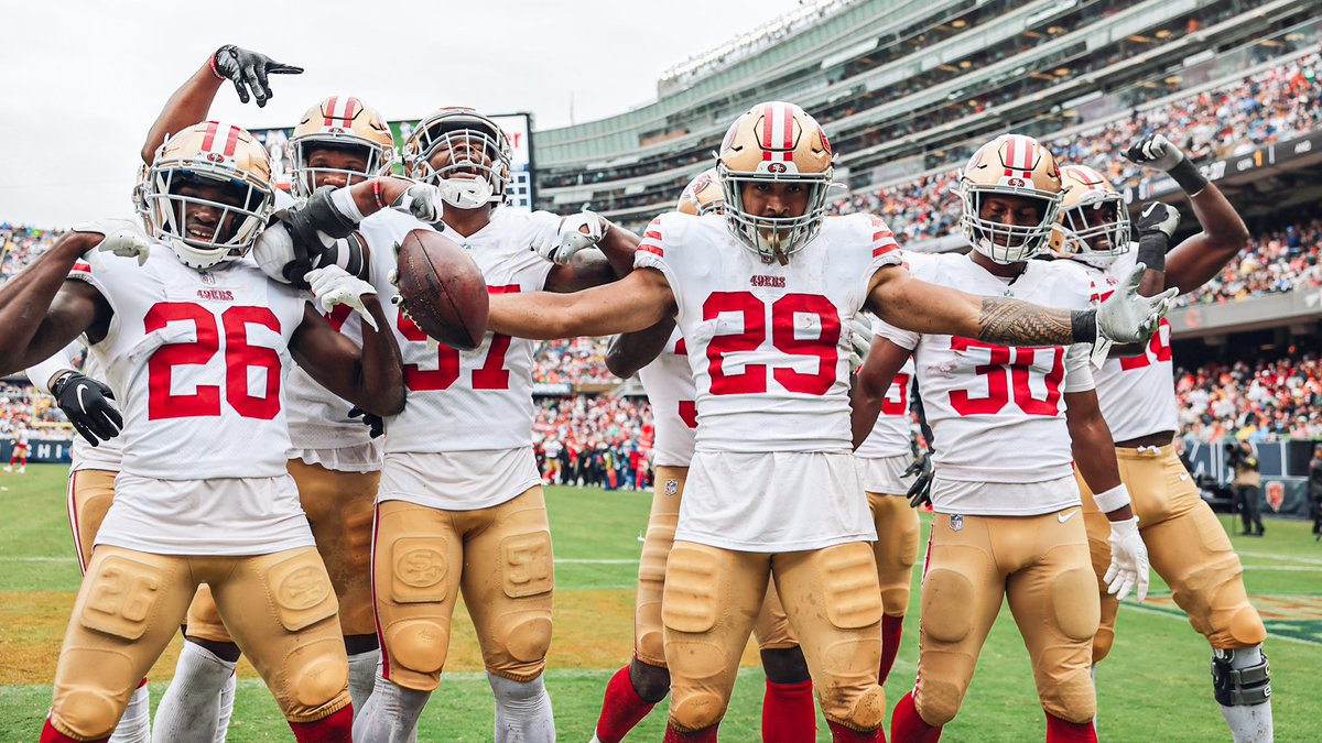 49ers's tweet photo. Defense appreciation post. #SFvsCHI https://t.co/JtlkxptnVH