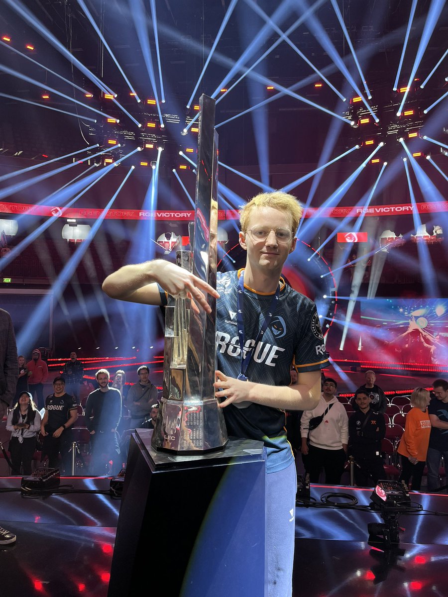 NAVI Lars tweet media