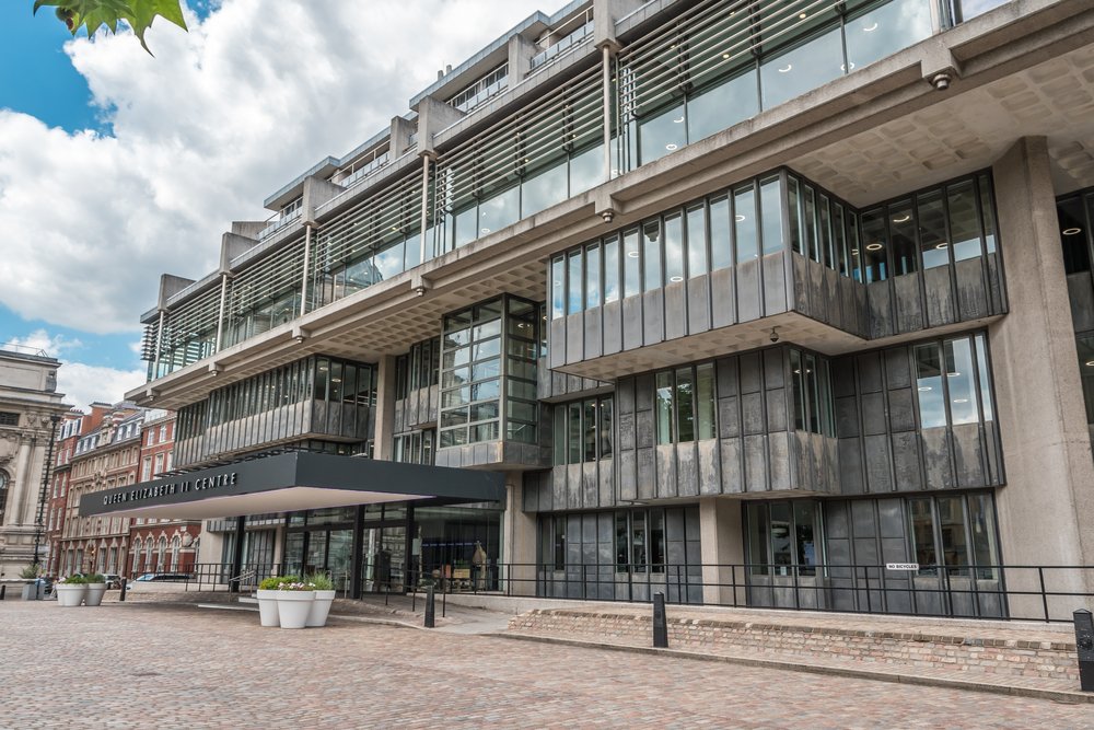 OSaumarezSmith's tweet image. There are currently two major postwar buildings named after Queen Elizabeth II with live Certificates of Immunity from listing, which new culture secretary @michelledonelan ought now to rethink.

1. Powell &amp;amp; Moya's splendid QEII Conference Centre, Westminster (1981-6)