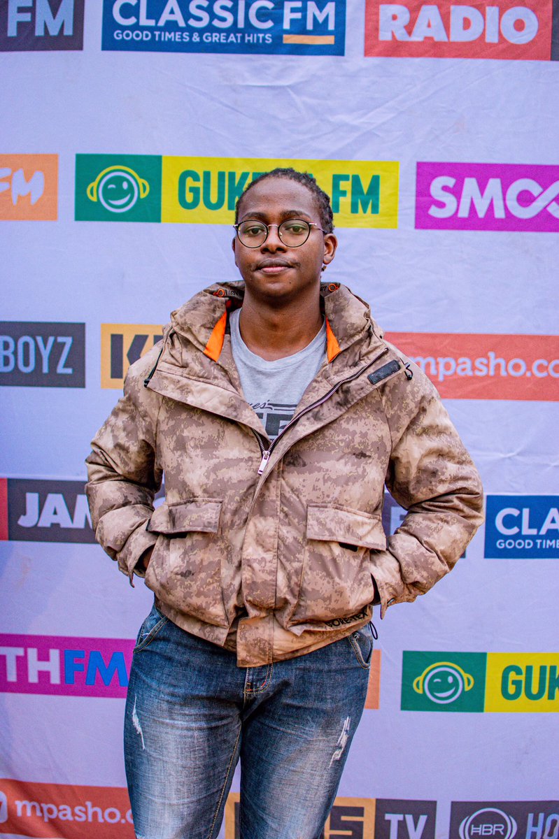 ginger_mmh's tweet photo. Campo Vibes at 📍@RiaraUniversity courtesy of @HomeboyzRadio @SmirnoffKE 
In frame @iamlotan @_nderi_ 
#eventphotography #faces #Kenya #Nikon https://t.co/HBIrfq8co0