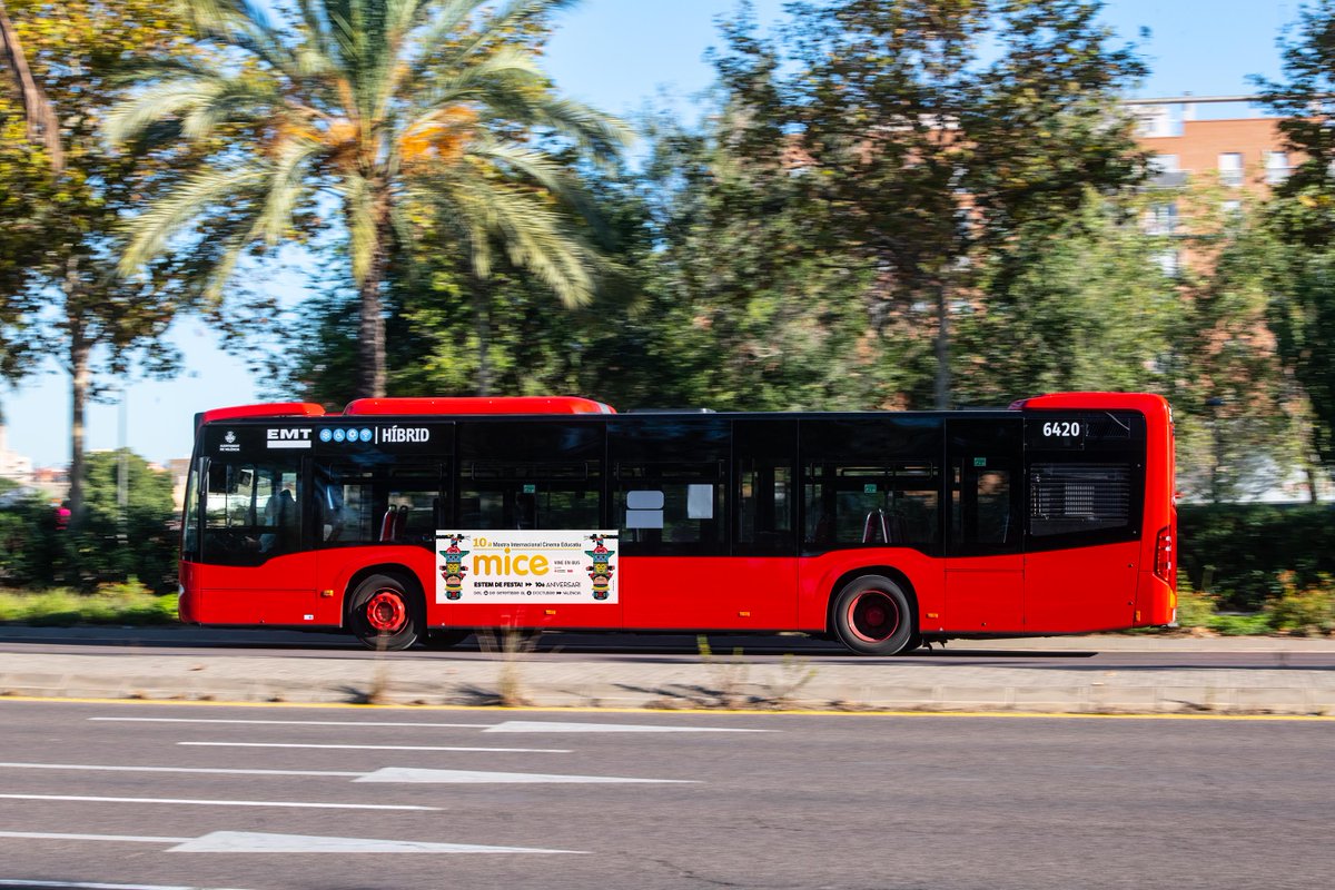 micefestival's tweet photo. 📢 Atenció! Torna el concurs fotogràfic conjunt entre l’@emtvalencia i la MICE! Durant els dies de circulació dels autobusos amb la imatge de la #MICE10, del 12 al 26 de setembre, heu de fer fotos dels autobusos MICE i enviar-les per Whatsapp al 617562737. https://t.co/lfrpj7wTqh
