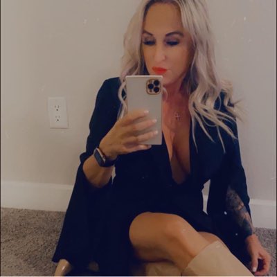 tammycatania's tweet photo. #NewProfilePic https://t.co/jWhn0L7lij