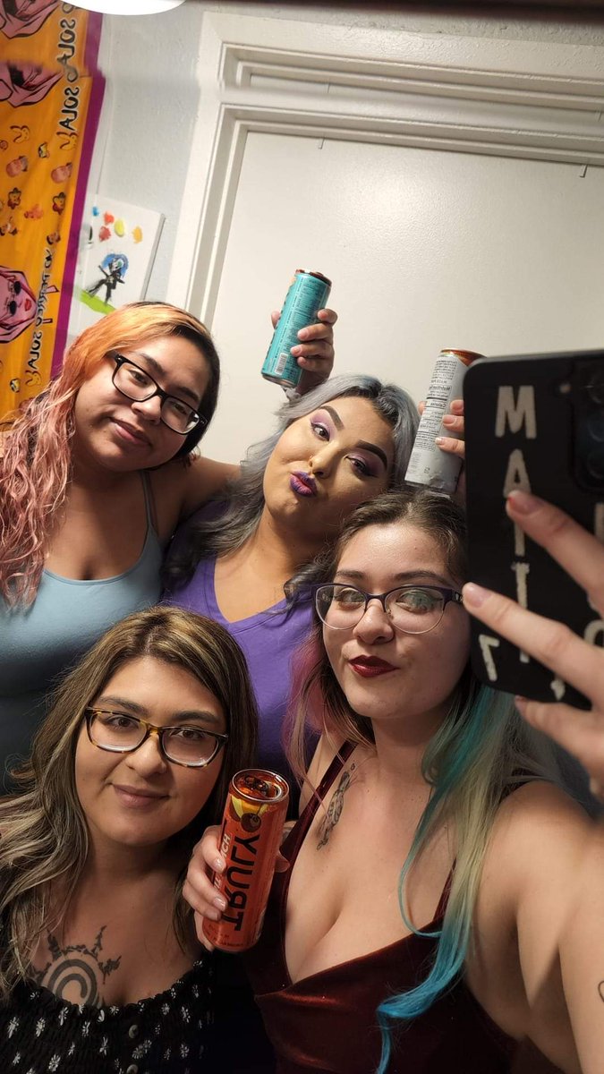 Happy belated 27th to my sister 🖤