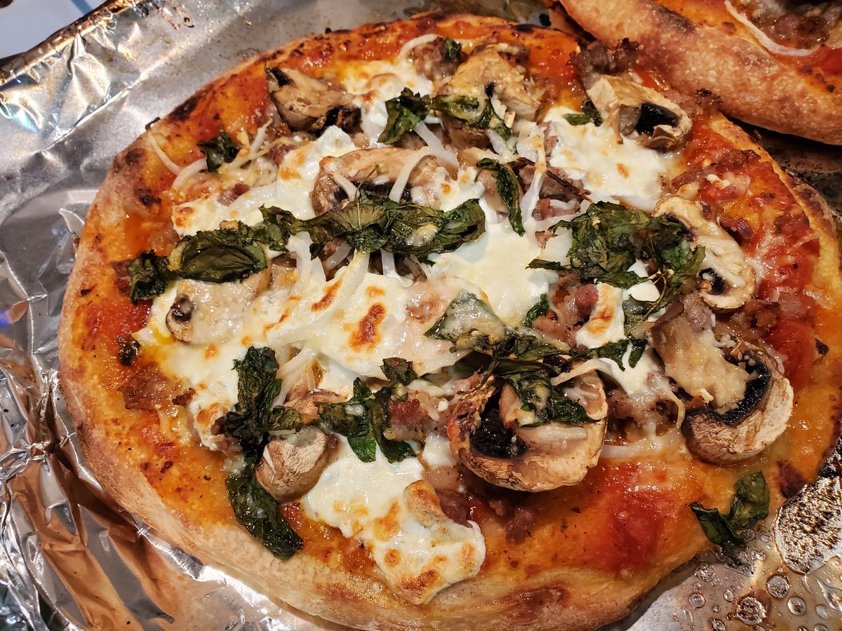 CryptoKerry6's tweet photo. Homade pizza using local ingredients. Tasted amazing.
Also I believe that #AVAX will pump harder than #ETH soon.
@foxbudsir even agrees with my guess. #DYOG #WAGMI https://t.co/BKbJdSpThL