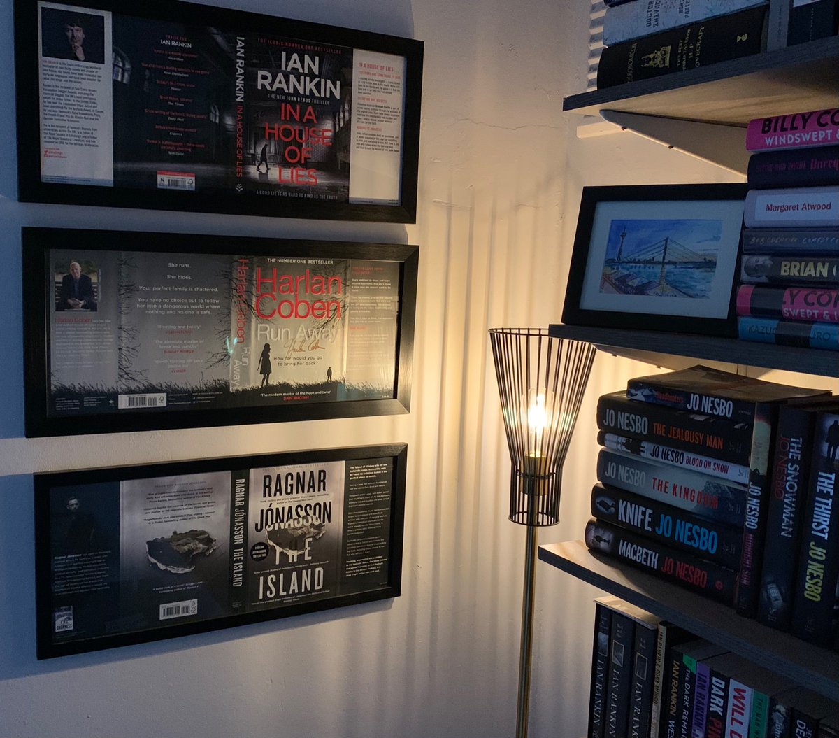 The signed book covers are finally back on the wall, in the new office 🤩🤩

Mainly signed <a href="/HarrogateFest/">Harrogate Festivals</a> - <a href="/Beathhigh/">Ian Rankin</a>, <a href="/HarlanCoben/">Harlan Coben</a> and <a href="/ragnarjo/">Ragnar Jonasson</a> covers 😎

#books #harrogate #theakstonscrime