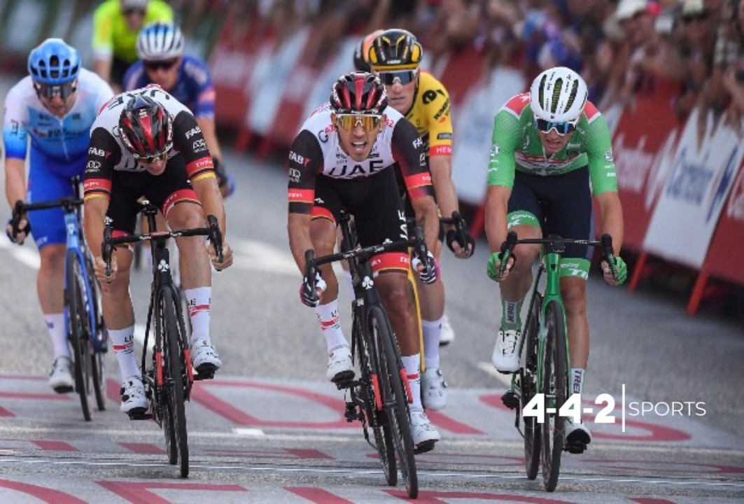 442Sports22's tweet photo. SEBASTIAN MOLANO GANADOR DE LA ULTIMA ETAPA.
El 🇨🇴 del UAE ganó la última etapa de la #LaVuelta22 luego de realizar un sprint perfecto, donde atacó desde lejos y nadie pudo sobrepasarlo. El ciclismo colombiano cierra con 2 etapas ganadas la Vuelta España (Urán E17 y Molano E21). https://t.co/4IpDmwRmXG