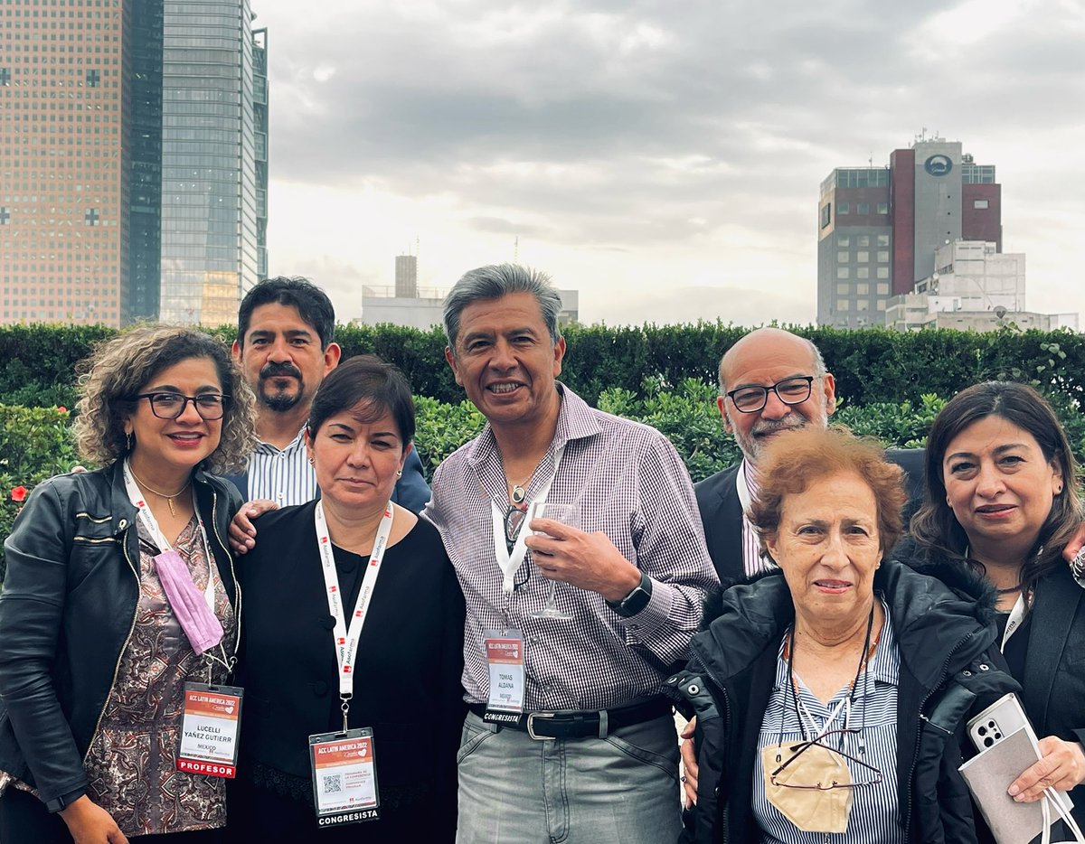 CCongenitasSXXI's tweet photo. Distintas Instituciones, distintas generaciones pero una misión: 𝗮𝘆𝘂𝗱𝗮𝗿 𝗮 𝗻𝗶𝗻̃𝗼𝘀 𝘆 𝗮𝗱𝘂𝗹𝘁𝗼𝘀 𝗰𝗼𝗻 𝗖𝗮𝗿𝗱𝗶𝗼𝗽𝗮𝘁𝗶́𝗮𝘀 𝗖𝗼𝗻𝗴𝗲́𝗻𝗶𝘁𝗮𝘀 @CardioAcademic @ACCinTouch @Tu_IMSS #HechoEnCardioSXXI #CHDteam https://t.co/IreDiXZPDo