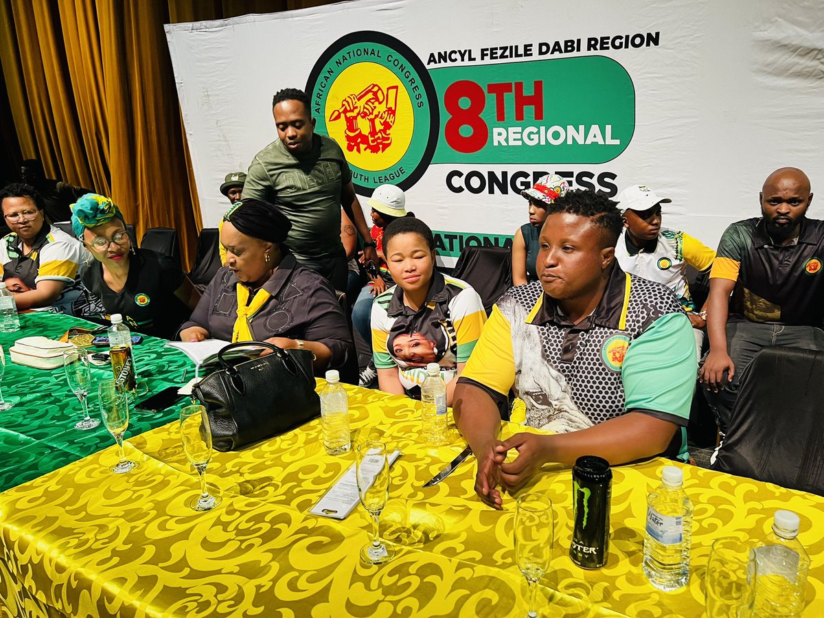 EdgarLegoale's tweet photo. ANCYL Fezile Dabi Region celebrates 78th Anniversary of the ANCYL with Free State Premier Sefora Ntombela 🖤💚💛❤️#ancyl78 https://t.co/uXTf8B2wnP