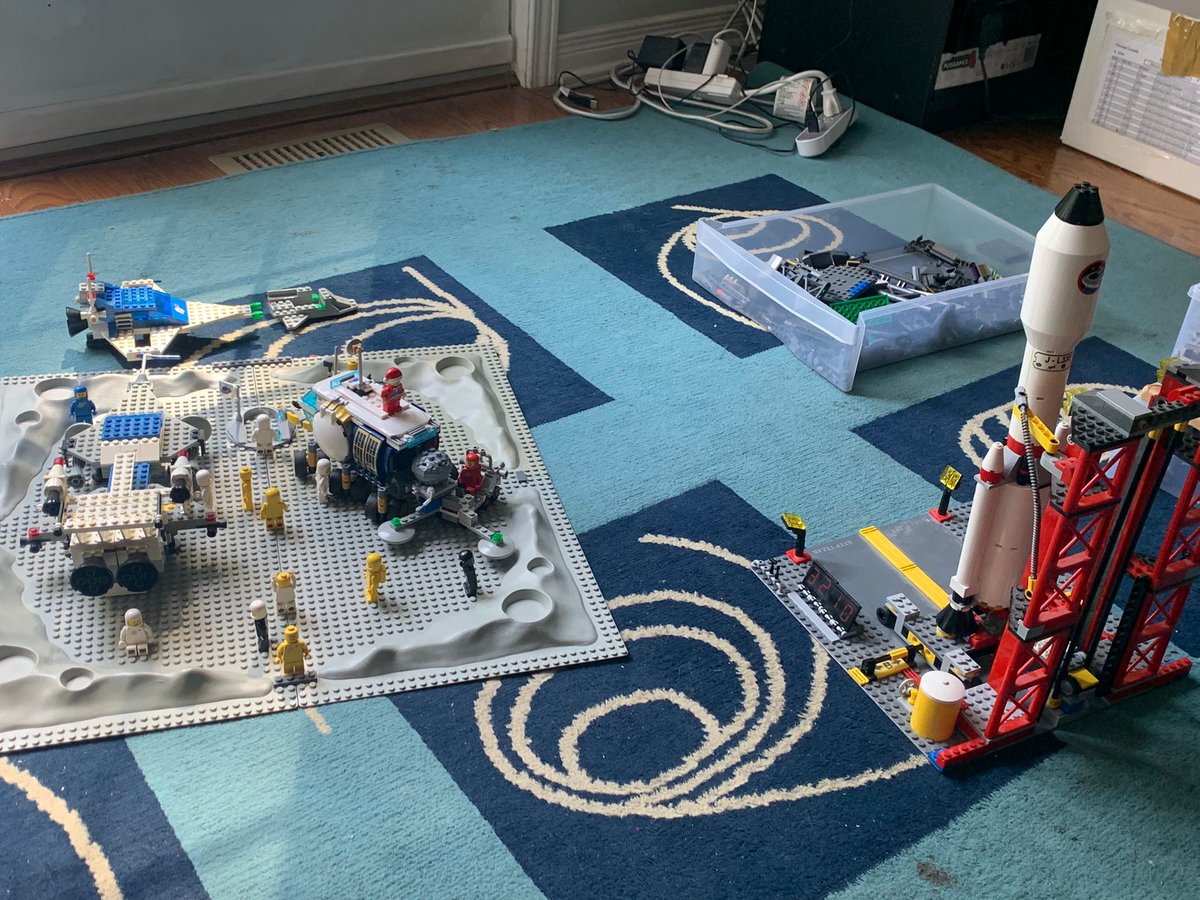 Jubble5's tweet photo. @LEGO_Group Our boys playing with 3 generations of lego space! https://t.co/wMutWw2bui
